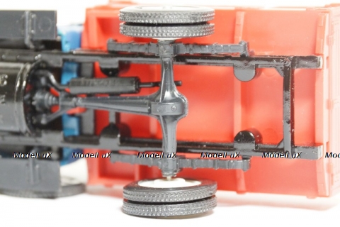 Амо Ф15, хром эмблема 