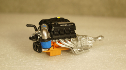 PLYMOUTH BARRACUDA ENGINE AND TRANSMISSION, Highway 61 1:18