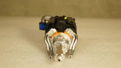 PLYMOUTH BARRACUDA ENGINE AND TRANSMISSION, Highway 61 1:18