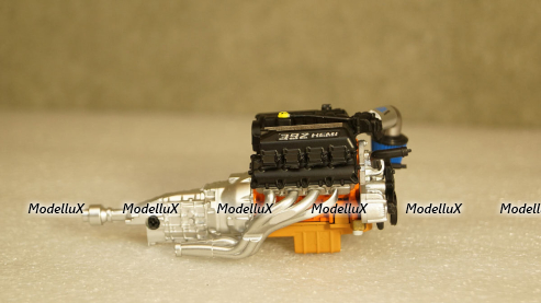 PLYMOUTH BARRACUDA ENGINE AND TRANSMISSION, Highway 61 1:18