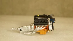 PLYMOUTH BARRACUDA ENGINE AND TRANSMISSION, Highway 61 1:18