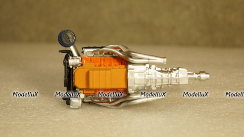 PLYMOUTH BARRACUDA ENGINE AND TRANSMISSION, Highway 61 1:18
