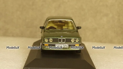 BMW 323i (E30), metallic-green, Vanguards 1:43