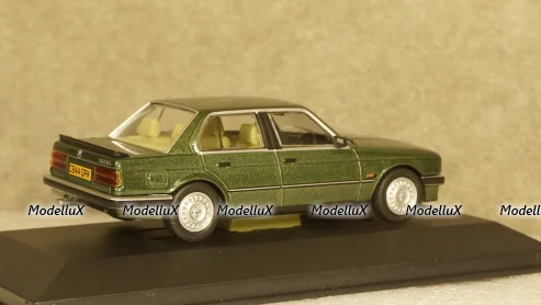 BMW 323i (E30), metallic-green, Vanguards 1:43