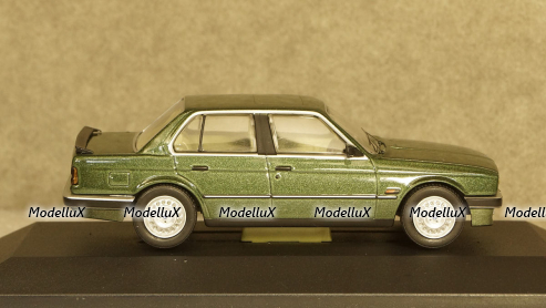 BMW 323i (E30), metallic-green, Vanguards 1:43