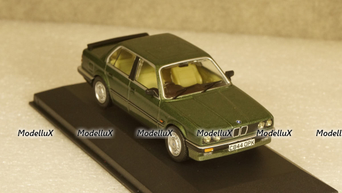 BMW 323i (E30), metallic-green, Vanguards 1:43
