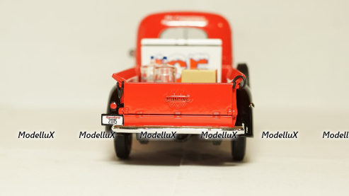 International D-2 Pick up 1937, red, 49-0365, First gear 1:25