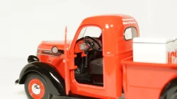 International D-2 Pick up 1937, red, 49-0365, First gear 1:25