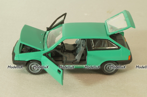 Mercedes 200/8 (W115) 1968, B66040665, Norev 1:18