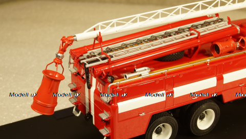 Зил 133Г1 АЦ-40 с телескопическим подъемником, Казань 1980 г., TruckTyr 1:43