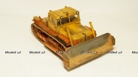 Трактор ДЭТ 250 1957 со следами эксплуатации 2, Трэкс 1:43