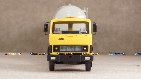 МАЗ 5337 1978г. с п/прицепом цементовоз ТЦ-15 , Viko models 1:43