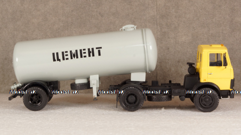 МАЗ 5337 1978г. с п/прицепом цементовоз ТЦ-15 , Viko models 1:43