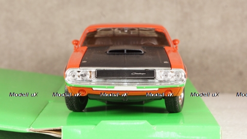 Dodge Challenger T/A dark orange/matt-black, 24029, Welly 1:24