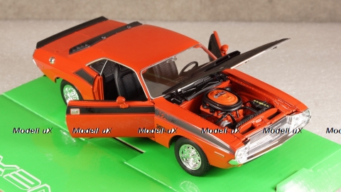 Dodge Challenger T/A dark orange/matt-black, 24029, Welly 1:24