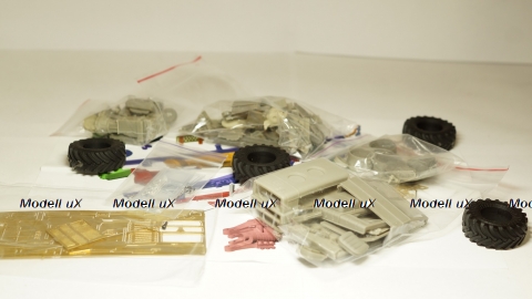 Сборная модель Трактор ХТЗ Т-150К, RTM 35001 1:35