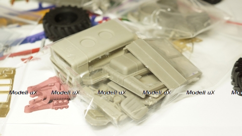 Сборная модель Трактор ХТЗ Т-150К, RTM 35001 1:35