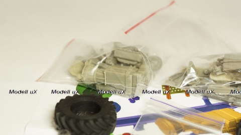 Сборная модель Трактор ХТЗ Т-150К, RTM 35001 1:35