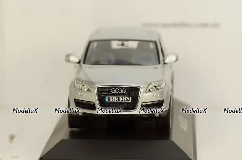 Audi Q7 silver