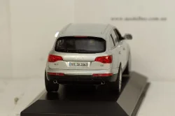 Audi Q7 silver
