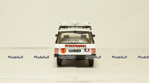 Range Rover Series 1 Circus Pinder 1970-1985 white, Direct Collections 1:43