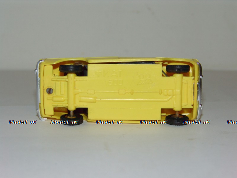 Fiat 1500 желтый