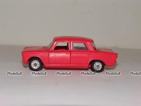 Fiat 1500 красный