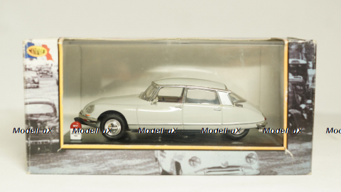 Citroen DS 21 Pallas 1968, Nostalgie 1:43