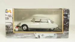 Citroen DS 21 Pallas 1968, Nostalgie 1:43