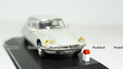 Citroen DS 21 Pallas 1968, Nostalgie 1:43