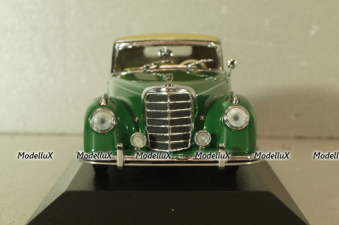 Mercedes 600 Pullman (W100), IXO 1:43
