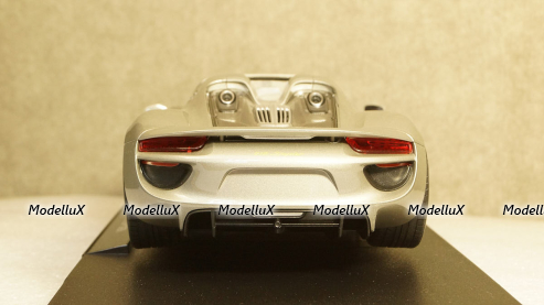 Porsche 918 Spyder 2011 silver, 18051, Welly 1:18