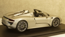 Porsche 918 Spyder 2011 silver, 18051, Welly 1:18