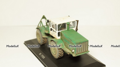 К 700 Кировец зелёно-белый со следами эксплуатации, 1:43