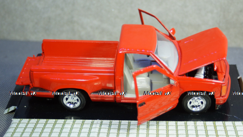 GMC Sierra GT Pickup red, MotorMax 1:24