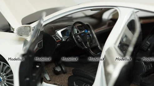 Ford Mondeo Fusion, Paudi 1:18