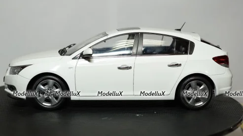Chevrolet Cruze 1:18, Paudi 1:18