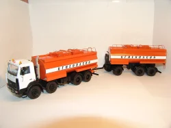 МЗКТ 6515 "Огнеопасно" с прицепом бочкой,  BY.VOLK 1:43