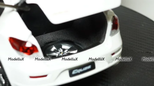 Chevrolet Cruze 1:18, Paudi 1:18