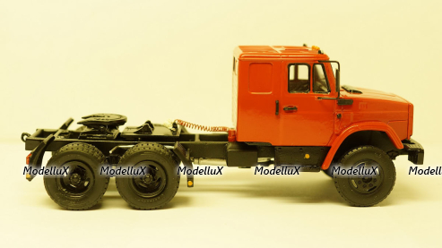 Зил 13305 тягач 1993г. красный, Skifavto 1:43