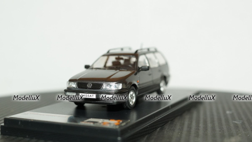 VW Passat B4 Variant 1993 Premium X 1:43, PRD520