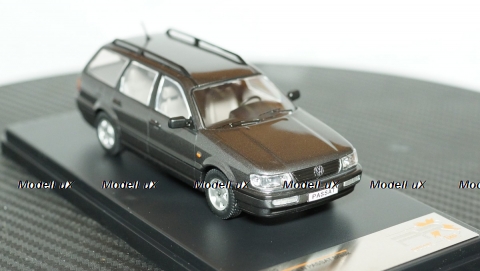 VW Passat B4 Variant 1993 Premium X 1:43, PRD520