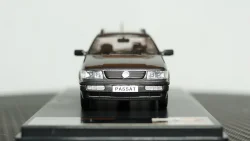 VW Passat B4 Variant 1993 Premium X 1:43, PRD520