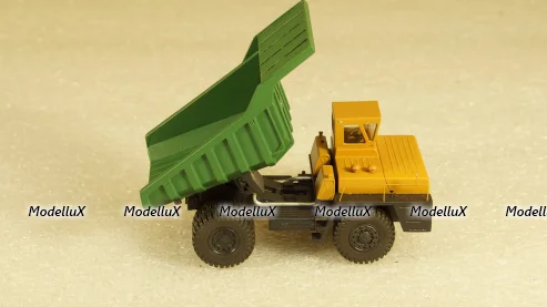 БЕЛАЗ 540А карьерный самосвал желтый/зеленый, Бригадир 1:87