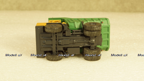 БЕЛАЗ 540А карьерный самосвал желтый/зеленый, Бригадир 1:87