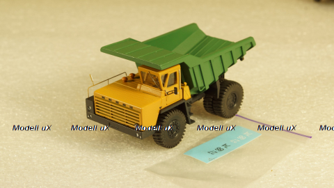 БЕЛАЗ 540А карьерный самосвал желтый/зеленый, Бригадир 1:87