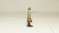 Фигурка Джентльмен с портфелем, Артель "Universal" 1:43 