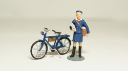 Фигурка Почтальонша с велосипедом, Артель "Universal" 1:43 