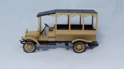 Руссо Балт автобус, Артель "Universal" 1:43 