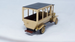 Руссо Балт автобус, Артель "Universal" 1:43 